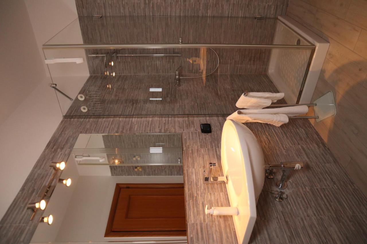 B&B La Casa Del Sole Controne Екстер'єр фото