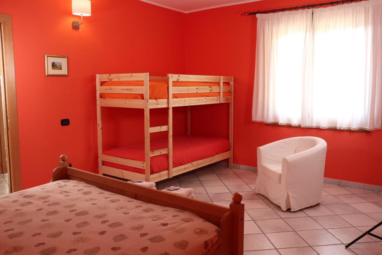 B&B La Casa Del Sole Controne Екстер'єр фото