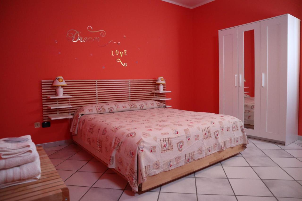 B&B La Casa Del Sole Controne Екстер'єр фото