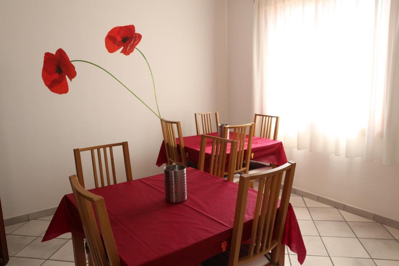 B&B La Casa Del Sole Controne Екстер'єр фото